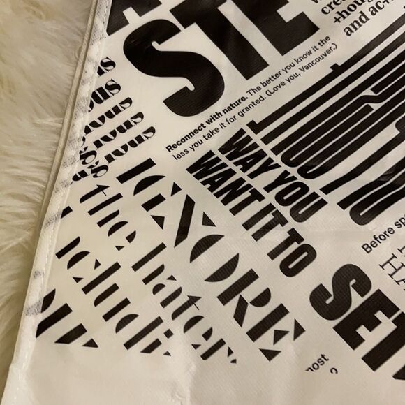 Lululemon Breathe Deeply Quotes Poly Tote Bag - Picture 11 of 15